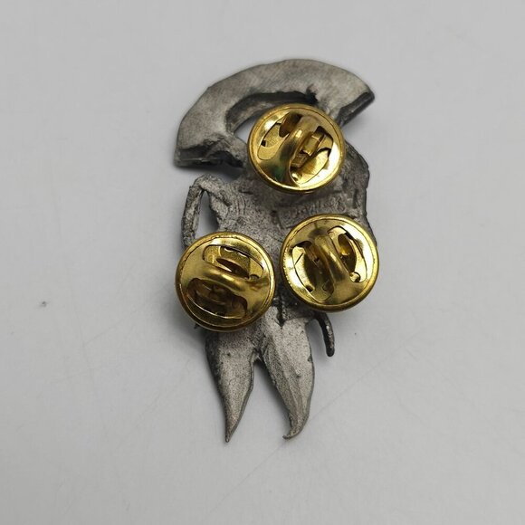 Laconia 1997 Southwestern Wolf Feather Biker Pin With Turquoise Accent - Picture 2 of 4